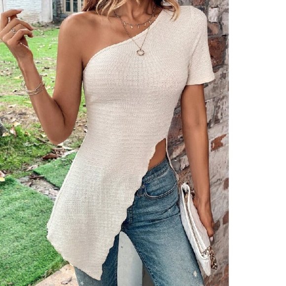 NWT One Shoulder Asymmetrical Hem Top - Picture 2 of 8